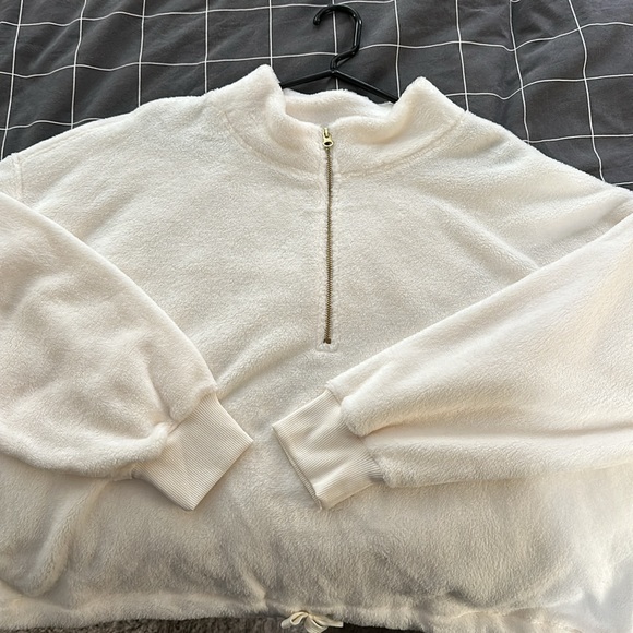 Old Navy cropped drawstring cream fleece - Picture 2 of 2